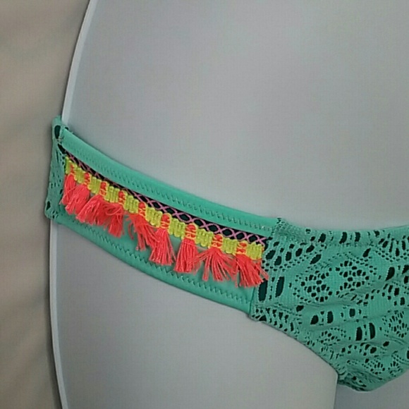 Bikini Bottoms - Picture 2 of 3